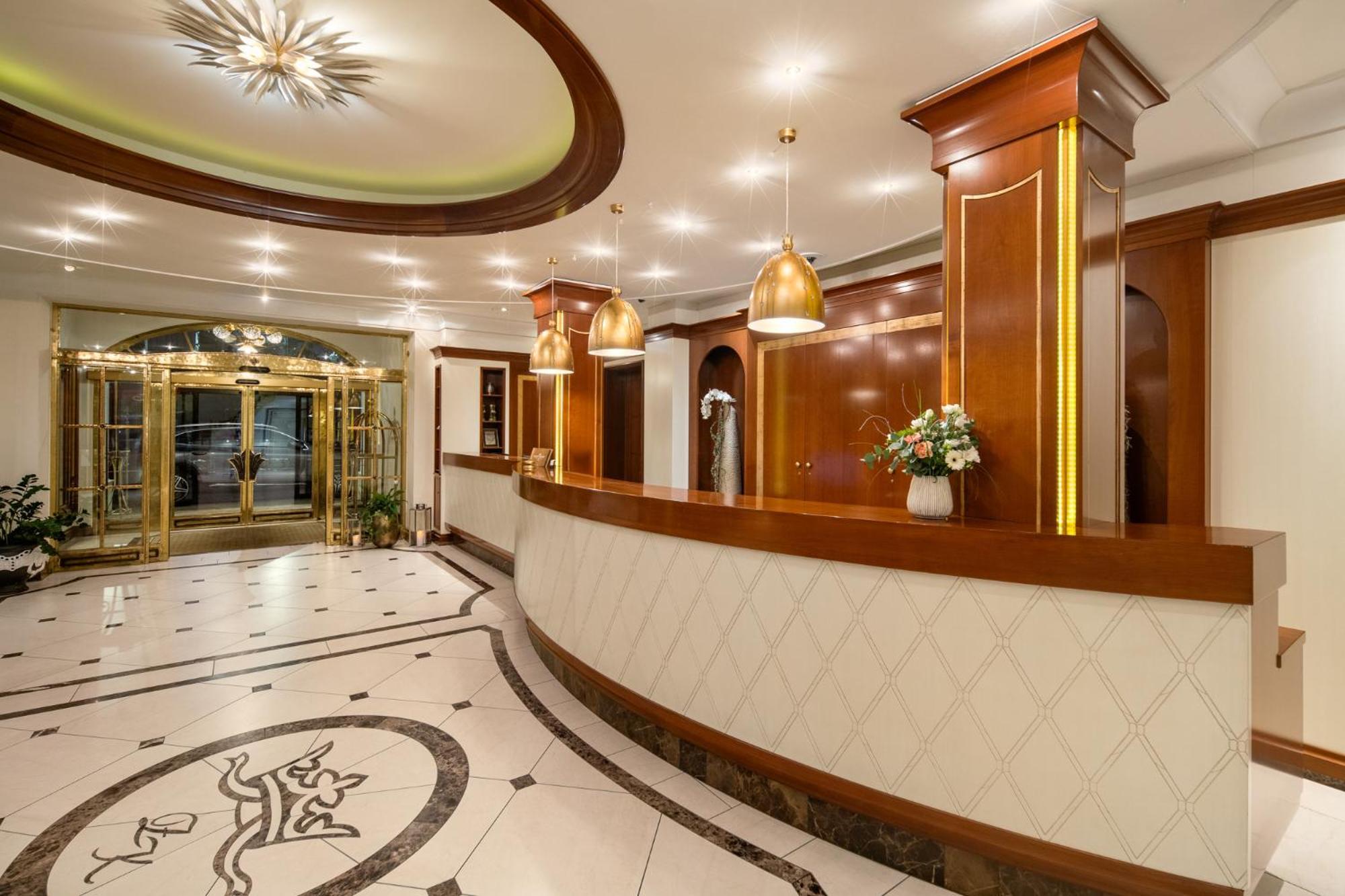Hotel Dreifluessehof パッサウ エクステリア 写真