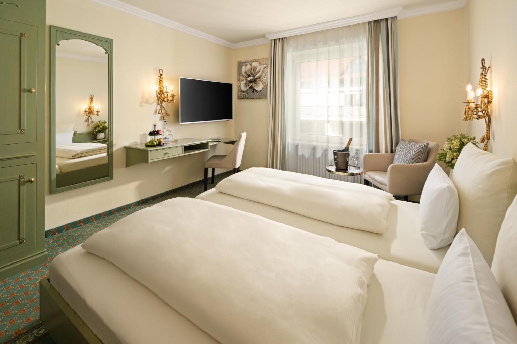 Hotel Dreifluessehof パッサウ エクステリア 写真